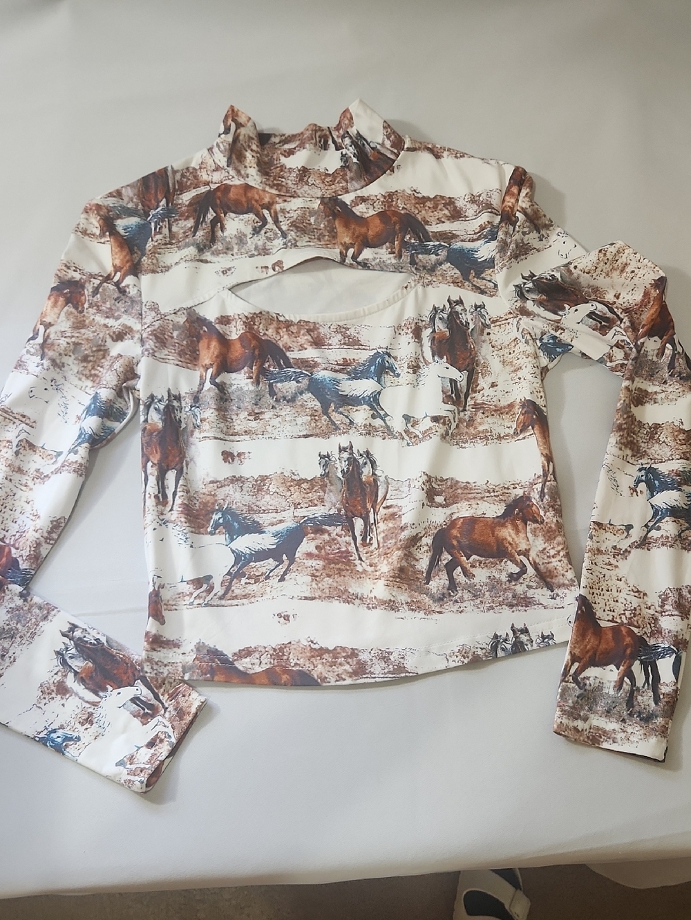 Horse-Print Long Sleeve Cutout Top — White/Brown